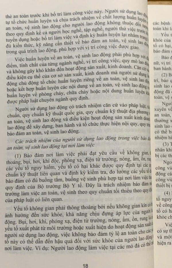 Bình luận Bộ luật Hình sự năm 2015 (Phần thứ hai – Các tội phạm), Chương XXI, Mục 3, 4: Các tội phạm khác xâm phạm an toàn, trật tự công cộng - Ảnh 18