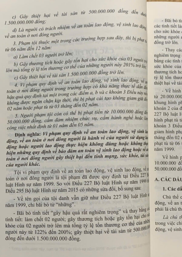 Bình luận Bộ luật Hình sự năm 2015 (Phần thứ hai – Các tội phạm), Chương XXI, Mục 3, 4: Các tội phạm khác xâm phạm an toàn, trật tự công cộng - Ảnh 8
