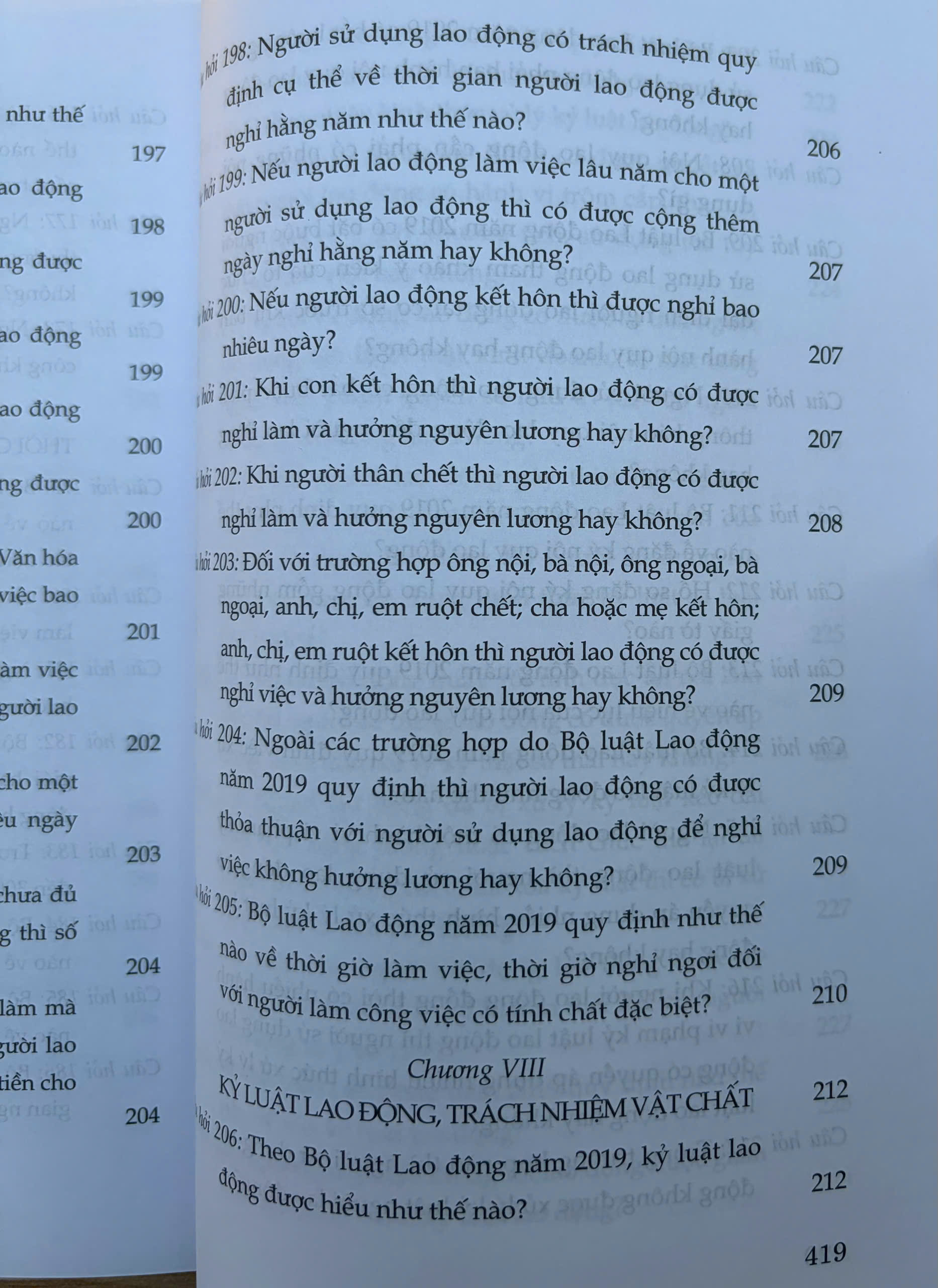 Sách- Hỏi - đáp Bộ luật Lao động (hiện hành- xuất bản lần thứ hai, có sửa chữa, bổ sung) - Ảnh 30